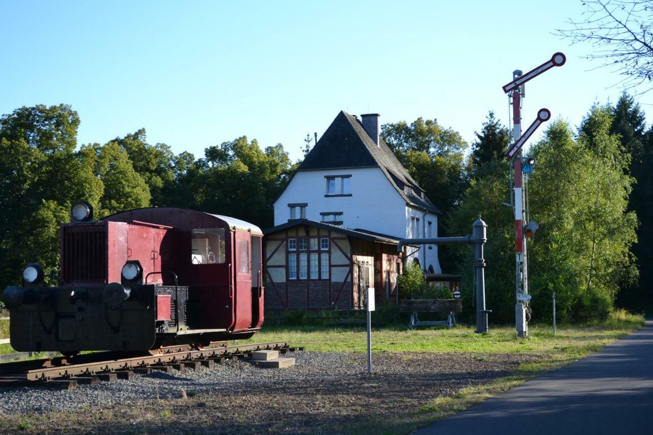 "Alter Bahnhof" Schalkenmehren Apartment Exterior photo